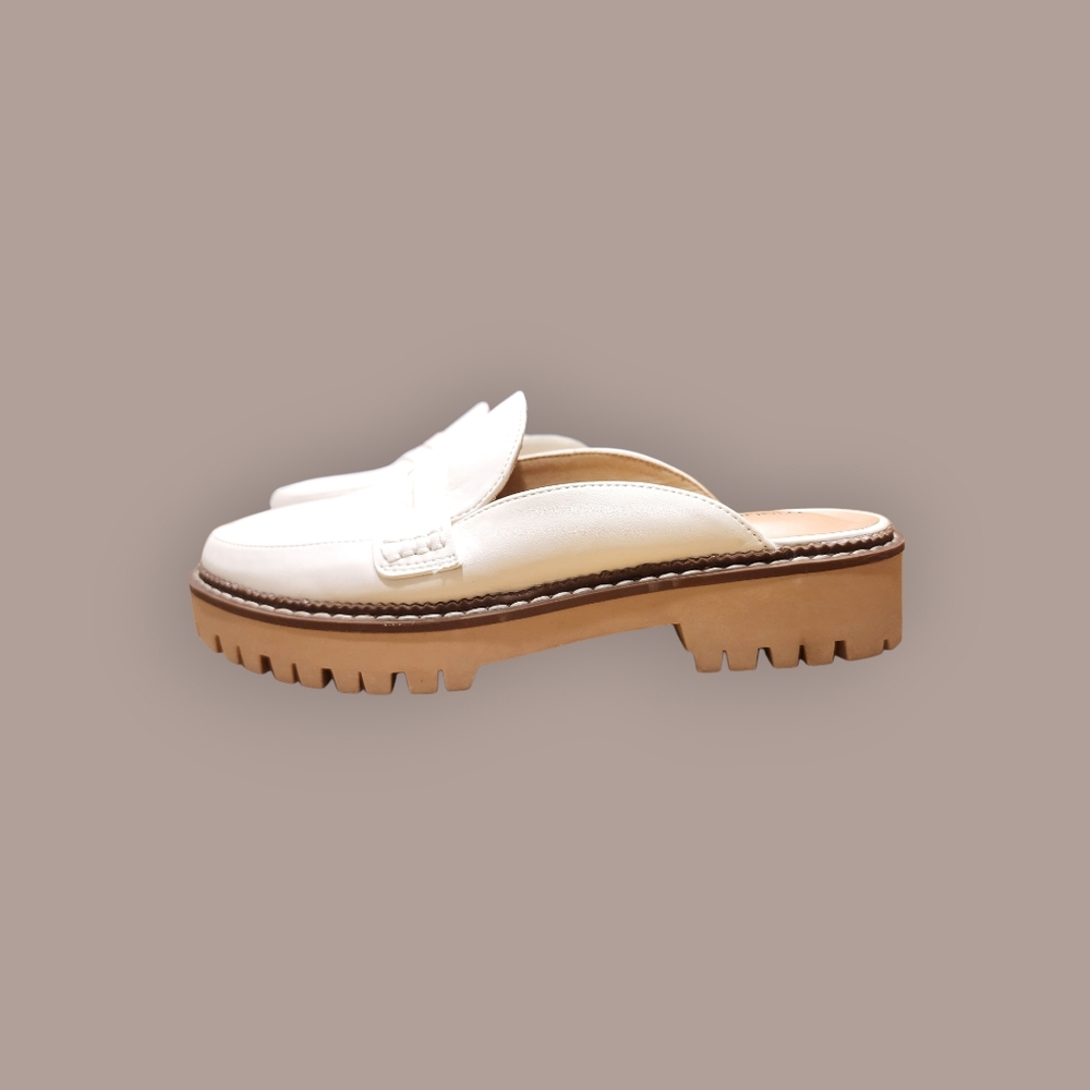 Maurices Gretchen Platform Loafer Womens 8 Off White Leather Chunky Heel Retro - Picture 3 of 14